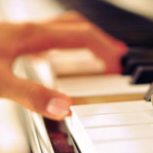 女校花脱👙给我揉🐻绑架
